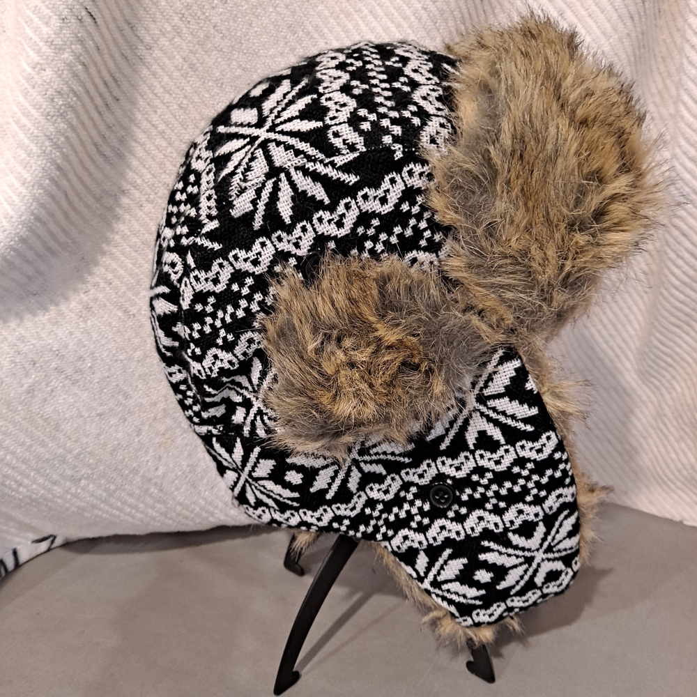 Black And White Patterned Wool Blend Trapper Hat … - image 3